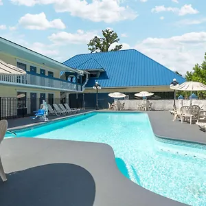 Hotel Days By Wyndham Airport **